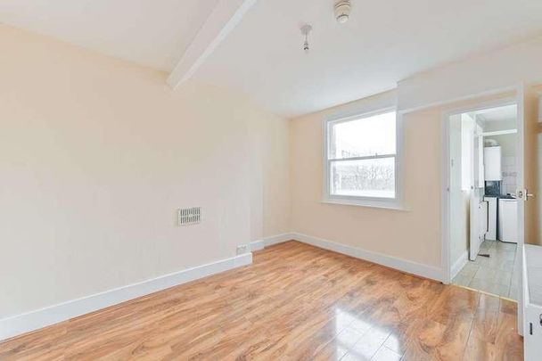 Peckham High Street, Peckham Rye, SE15 - Photo 1