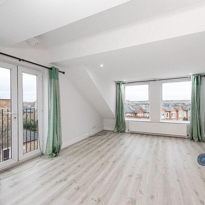 3 bedroom flat to rent - Photo 1