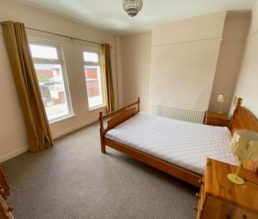 208 Donegall Avenue, Belfast, BT12 6LY - Photo 5