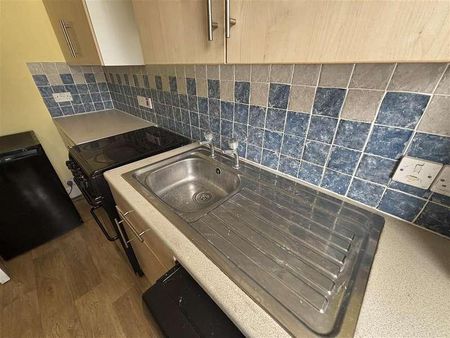 Albert Road, Saltash, PL12 - Photo 4