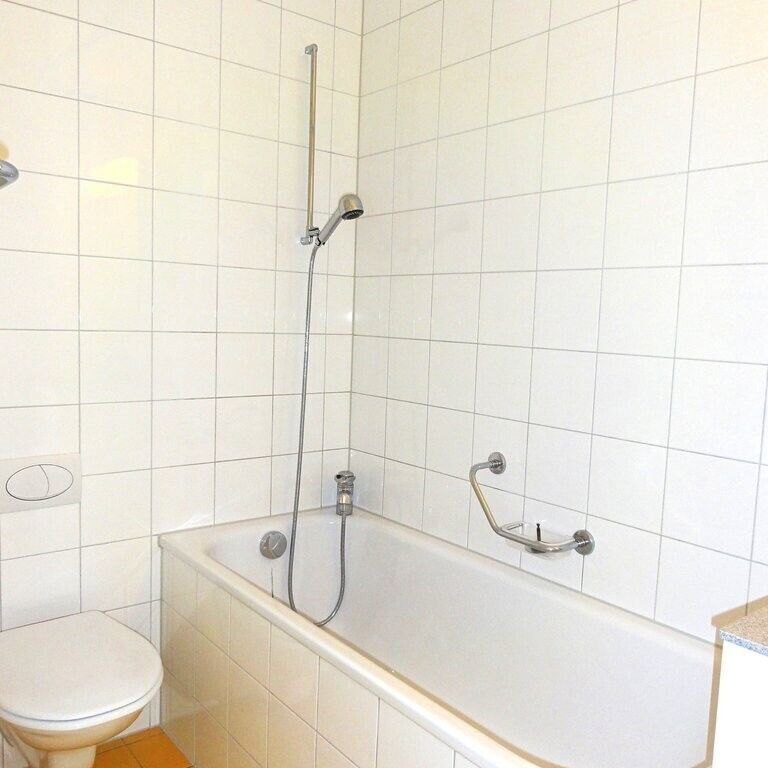 Vivre à proximité de la ville à Schwäbis - Photo 1