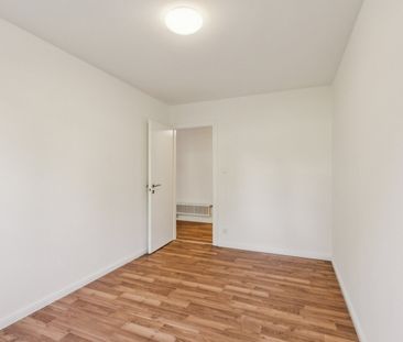 Appartement de 2 pièces entièrement rénové au 1er étage disponible ... - Photo 5