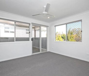 1 Aquinas Street, Augustine Heights QLD 4300 - Photo 5
