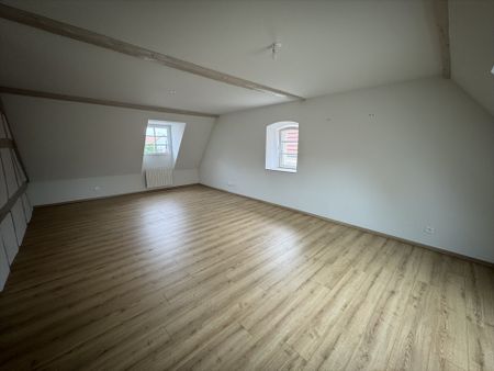 Location Appartement 3 pièces 100m² - Photo 4