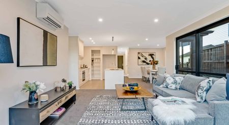 Modern Living in Park Green! - Photo 3