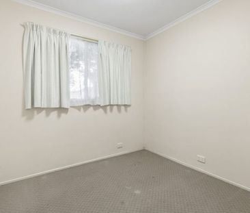 Cozy and Affordable Living in Lalor - Photo 6