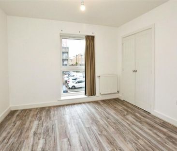 2 Bed Flat, Mansfield Park Street, SO18 - Photo 4