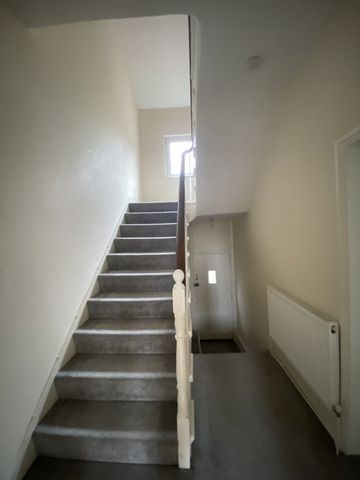Room in a Shared Flat, Forthbridge Road, SW11 - Photo 5