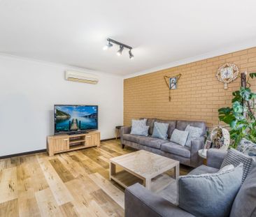 Renovated 3-Bedroom Brick Home – Convenient & Comfortable Living! - Photo 4