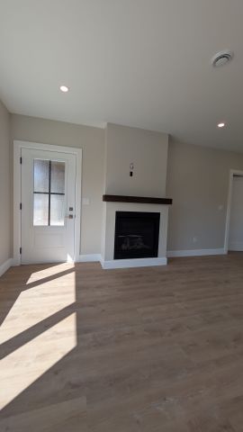 For Lease - 327 Arthur Street, Wellington North, Ontario - Photo 2