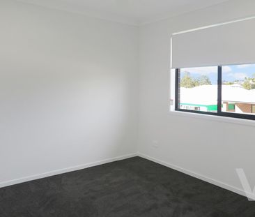 31 Birch Grove, Aberglasslyn NSW 2320 - House For Rent | Domain - Photo 4