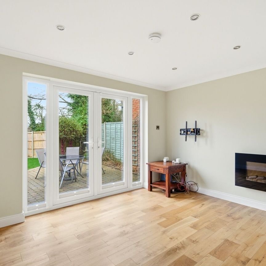 Available from 23/02/2026 - Photo 1