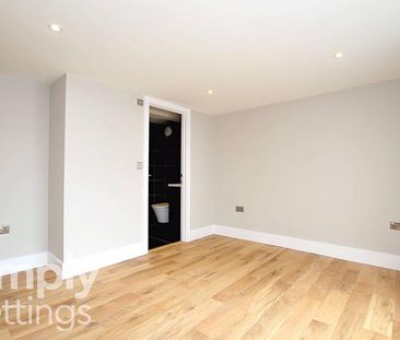 2 bedroom maisonette to rent - Photo 4