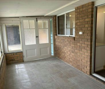 Tidy Three Bedroom in Oxley Vale - Photo 6