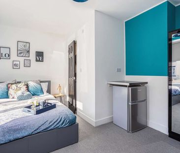Relax, Recharge, Repeat – A Peaceful House Share in Nuneaton - Photo 3