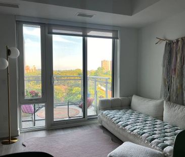 Beautiful 1 bedroom, 2 bathroom in the junction - Photo 1