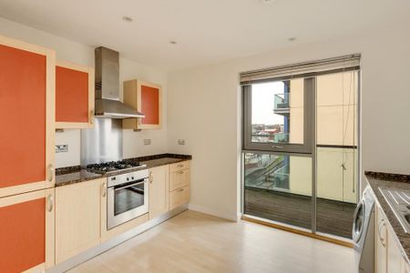 2 bedroom flat to rent - Photo 3
