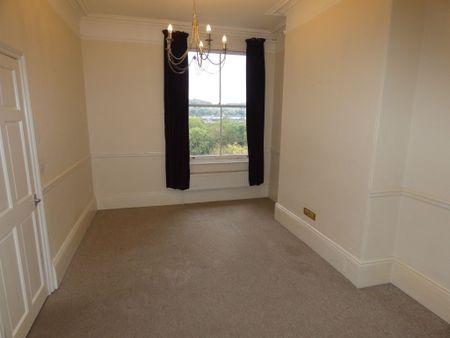 2 bed Apartment - To Let - Photo 2