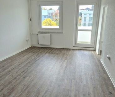 Gelegenheit: günstig geschnittene 3-Zimmer-Wohnung (WBS) - Photo 1