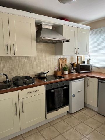 2 bedroom maisonette to rent - Photo 4