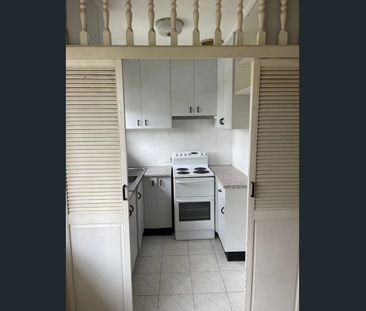 NARWEE - 2 BEDROOM UNIT WITH LUG CLOSE TO STATION - Photo 3