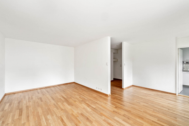 Sanierte 4.5-Zimmerwohnung mit Balkon! - Photo 1