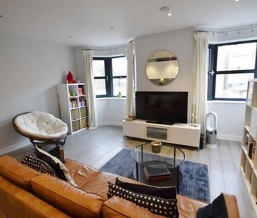 The Grove, Slough,SL1 - Photo 1