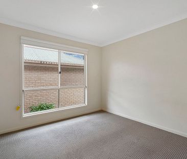 9 Kalyeera Court, Shailer Park. - Photo 4