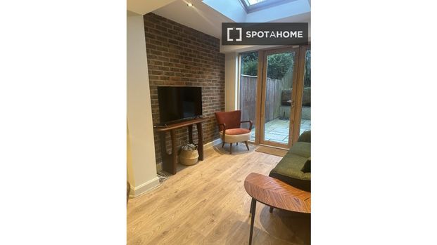 Room for rent in Ballybough, Dublin. - Photo 1