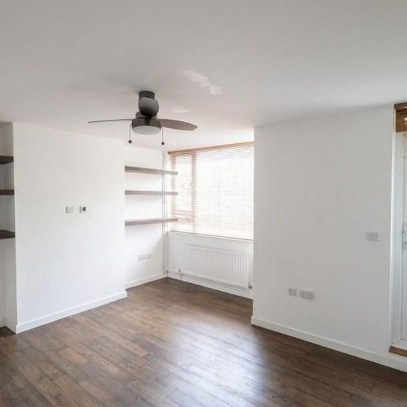 2 bedroom maisonette to rent - Photo 1