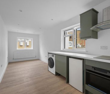 Studio to rent - Photo 2