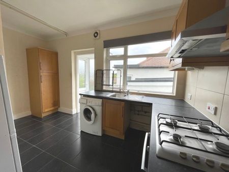 Mount Avenue, Rayleigh - Photo 4