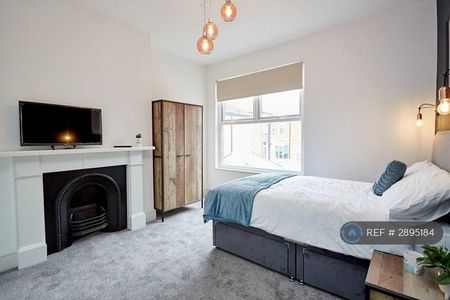 1 bedroom in a house share to rent - Photo 4