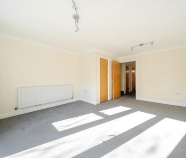 3 bedroom townhouse to rent - Photo 2