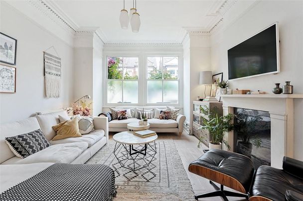 5 bedroom semi-detached house to rent - Photo 1