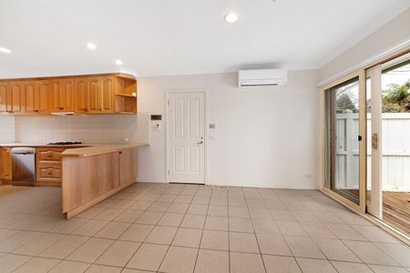 7 Wall Street, Beaumaris VIC 3193 - House For Rent | Domain - Photo 3