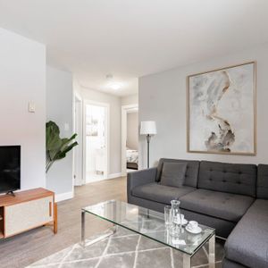 Rue Crevier Apartments - Photo 2