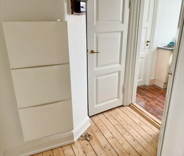 Rummelig 2 værelses lejlighed i vestbyen - Foto 1