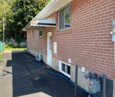 For Lease - 135 Willow Lane Unit# Main, Newmarket, Ontario - Photo 5