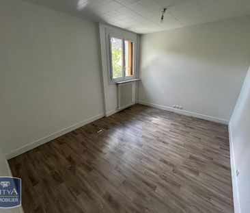 Location Appartement 5 pièces 87m² ST CYR L ECOLE 78210 - Photo 2