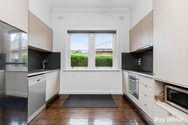 Fully Furnished Central Beauty - Photo 1
