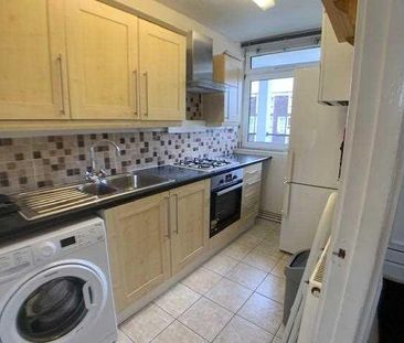 4 bedroom flat to rent - Photo 5
