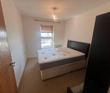 2 bedroom Flat To Let - Photo 1