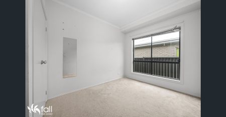 Bright and Sunny - Photo 4