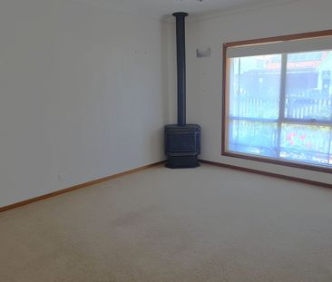 1/302 Bellerine Street, South Geelong - Photo 3