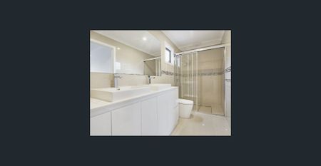 Three Bedroom Townhouse - Photo 5