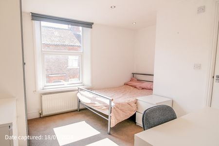 26 Gordon Street - Photo 5