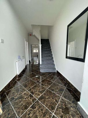 Studley Drive, Ilford, IG4 - Photo 1