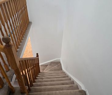 For Lease - 104 Sunfield Road Unit# Main, Toronto, Ontario - Photo 3