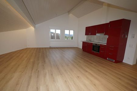 Modern and charming 2.5 room penthouse apartment - Foto 2